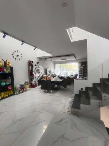 Dijual Cepat Rumah 5 KT 4 KM di Cidadap, Bandung Dijual Cepat Rumah 5 KT 4 KM di Cidadap, Bandung