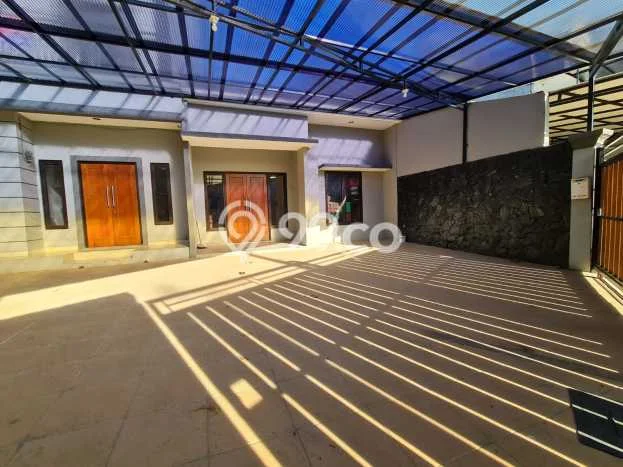 Rumah Modern Minimalis 4 Kamar Siap Huni di Serpong Utara Rumah Modern Minimalis 4 Kamar Siap Huni di Serpong Utara