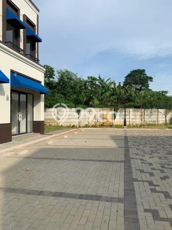 Unit Komersial Disewakan di Tangerang Area Strategis Harga Kompetitif Unit Komersial Disewakan di Tangerang Area Strategis Harga Kompetitif
