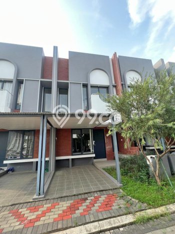 For Sale Hunian Rumah Terawat 3 KT di BSD City, Tangerang For Sale Hunian Rumah Terawat 3 KT di BSD City, Tangerang