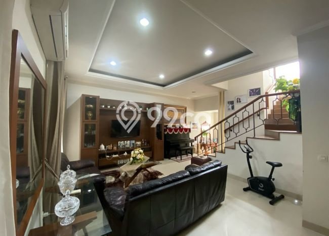 Rumah Mewah LB 180m2 Siap Huni Desain Elegan di BSD City, Tangerang Rumah Mewah LB 180m2 Siap Huni Desain Elegan di BSD City, Tangerang