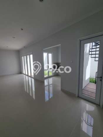 Rumah Luxury Modern Siap Huni di Gading Serpong Tangerang Rumah Luxury Modern Siap Huni di Gading Serpong Tangerang