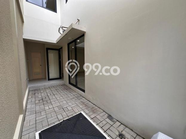 Rumah di Gading Serpong, 4 KT, Dekat Universitas, LT 122m² Bangunan 150m² Rumah di Gading Serpong, 4 KT, Dekat Universitas, LT 122m² Bangunan 150m²