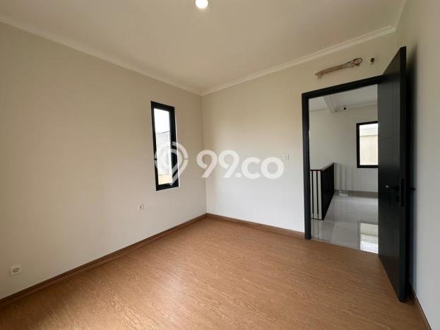 Rumah di Gading Serpong, 4 KT, Dekat Universitas, LT 122m² Bangunan 150m² Rumah di Gading Serpong, 4 KT, Dekat Universitas, LT 122m² Bangunan 150m²