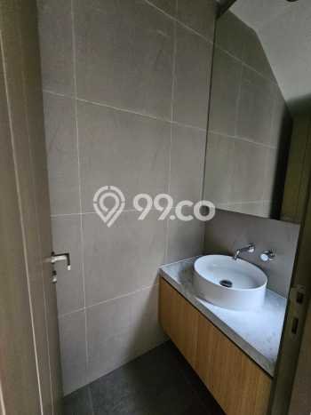 Jual Rumah Luas Elegan Dengan View Eksklusif di BSD City, Tangerang Jual Rumah Luas Elegan Dengan View Eksklusif di BSD City, Tangerang