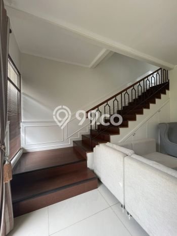 Rumah sewa siap pakai 4 Kamar Tidur di BSD City, Tangerang Rumah sewa siap pakai 4 Kamar Tidur di BSD City, Tangerang