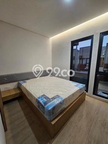 Rumah Luas Asri 3 KT Siap Huni di BSD City Tangerang Rumah Luas Asri 3 KT Siap Huni di BSD City Tangerang