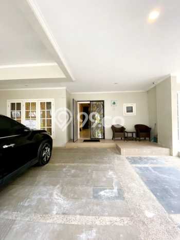 For Sale! Premium House LT 189m2 Desain Elegan di Lebak Bulus For Sale! Premium House LT 189m2 Desain Elegan di Lebak Bulus