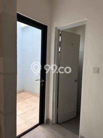 Rumah Strategis Modern Lb 150m2 di Tangerang, Tangerang Rumah Strategis Modern Lb 150m2 di Tangerang, Tangerang