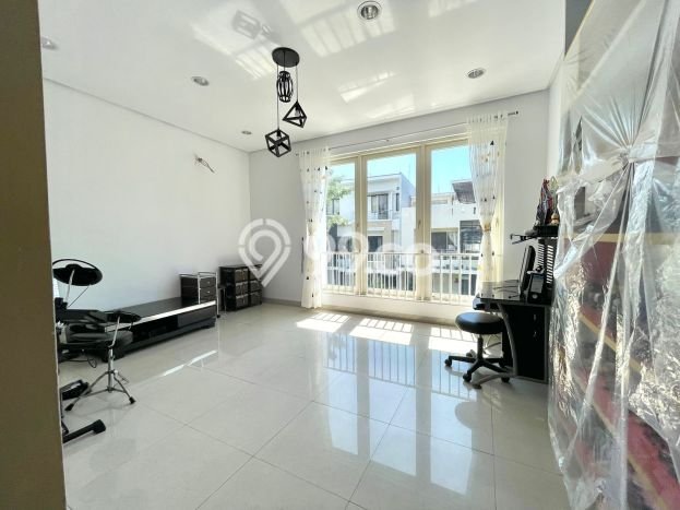 Rumah Elit Modern Tanpa Renovasi di Ancol Jakarta Utara Rumah Elit Modern Tanpa Renovasi di Ancol Jakarta Utara
