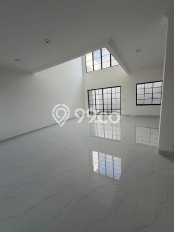 Rumah Mewah LB 274m2 Siap Pakai Desain Elegan di Pantai Indah Kapuk 2, Jakarta Utara Rumah Mewah LB 274m2 Siap Pakai Desain Elegan di Pantai Indah Kapuk 2, Jakarta Utara