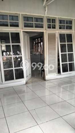 Ready to Use! Premium House LT 383m2 Desain Modern di Lebak Bulus Ready to Use! Premium House LT 383m2 Desain Modern di Lebak Bulus