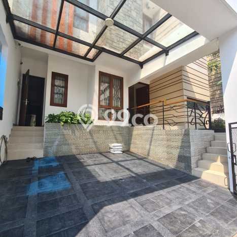 Rumah Mewah LB 200m2 Siap Huni Desain Elegan di Cipete, Jakarta Selatan Rumah Mewah LB 200m2 Siap Huni Desain Elegan di Cipete, Jakarta Selatan
