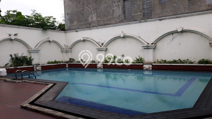 Hunian Mewah LB 444m2 Siap Pakai Desain Elegan di Pondok Kelapa, Jakarta Timur Hunian Mewah LB 444m2 Siap Pakai Desain Elegan di Pondok Kelapa, Jakarta Timur