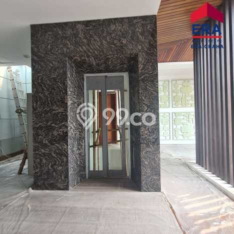 Rumah Luxury Modern Tanpa Renovasi di Pondok Indah Jakarta Selatan Rumah Luxury Modern Tanpa Renovasi di Pondok Indah Jakarta Selatan