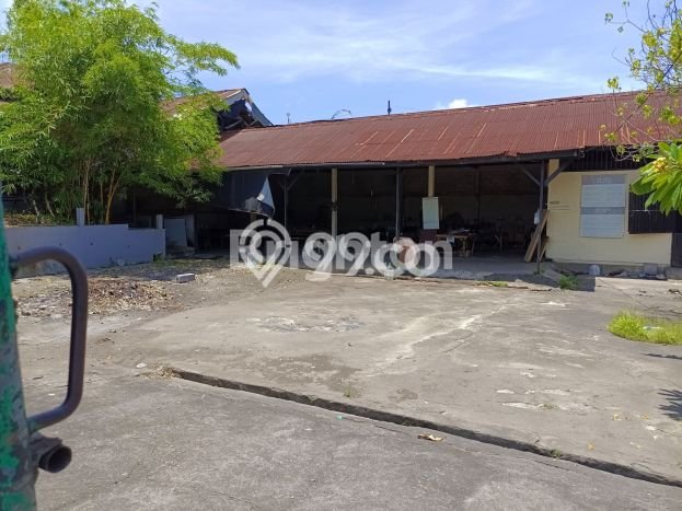 FOR RENT! Gudang di Kerobokan Cocok untuk Bisnis 200m2 FOR RENT! Gudang di Kerobokan Cocok untuk Bisnis 200m2