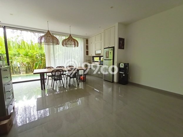 DIJUAL! Vila Kawasan , Luas 250m2m², Lokasi Premium DIJUAL! Vila Kawasan , Luas 250m2m², Lokasi Premium