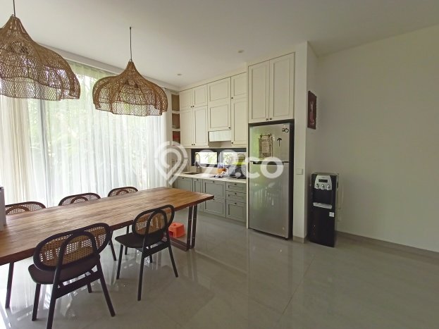 DIJUAL! Vila Kawasan , Luas 250m2m², Lokasi Premium DIJUAL! Vila Kawasan , Luas 250m2m², Lokasi Premium
