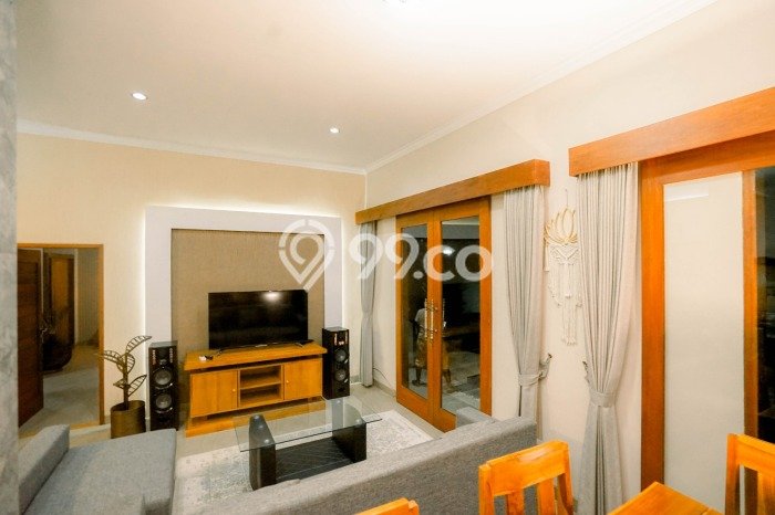 KESEMPATAN EMAS! Vila Kawasan , Dimensi 315m2m², Lokasi Eksklusif dengan privasi terjaga KESEMPATAN EMAS! Vila Kawasan , Dimensi 315m2m², Lokasi Eksklusif dengan privasi terjaga