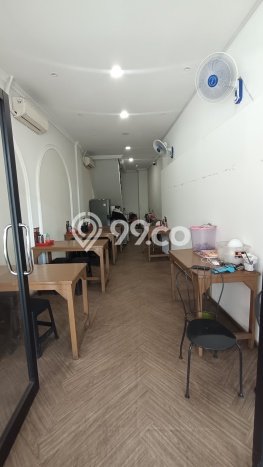 Ruko disewakan di Bekasi Timur Bekasi dengan luas bangunan 165m2 Ruko disewakan di Bekasi Timur Bekasi dengan luas bangunan 165m2