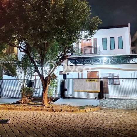 Rumah Modern 5 KT di Kemang Pratama Bekasi Unfurnished Rumah Modern 5 KT di Kemang Pratama Bekasi Unfurnished