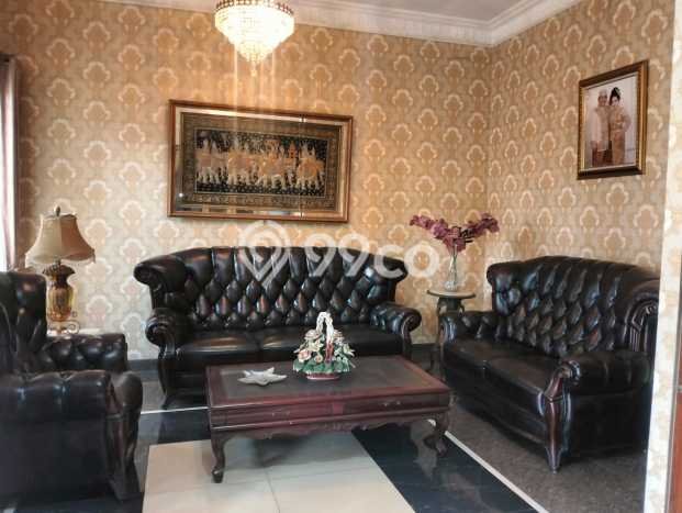 Rumah Elit LB 700m2 Siap Pakai Desain Elegan di Jati Asih, Bekasi Rumah Elit LB 700m2 Siap Pakai Desain Elegan di Jati Asih, Bekasi