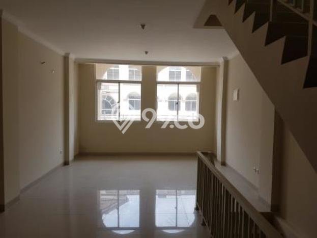 Ruko Area Niaga di Galaxy, Luas 112m², Siap Usaha Ruko Area Niaga di Galaxy, Luas 112m², Siap Usaha