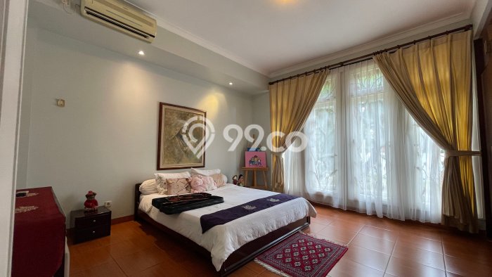 Rumah Mewah Dijual LT 547m2 di Cinere, Depok Rumah Mewah Dijual LT 547m2 di Cinere, Depok