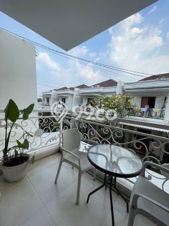 Jual Segera Rumah 4 KT 4 KM di Jantung Kota Cilandak, Jakarta Selatan Jual Segera Rumah 4 KT 4 KM di Jantung Kota Cilandak, Jakarta Selatan