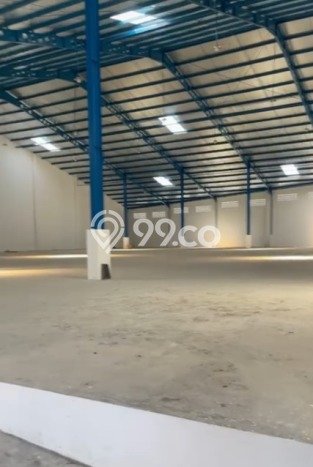 LOKASI PREMIUM! Gudang Kawasan Ngaliyan, Luas 1693m², Jalan Utama, Area Komersial LOKASI PREMIUM! Gudang Kawasan Ngaliyan, Luas 1693m², Jalan Utama, Area Komersial