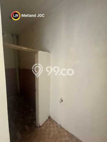 Kost Dijual di Bantar Gebang dengan 21 KT dan Luas 576m2 Kost Dijual di Bantar Gebang dengan 21 KT dan Luas 576m2