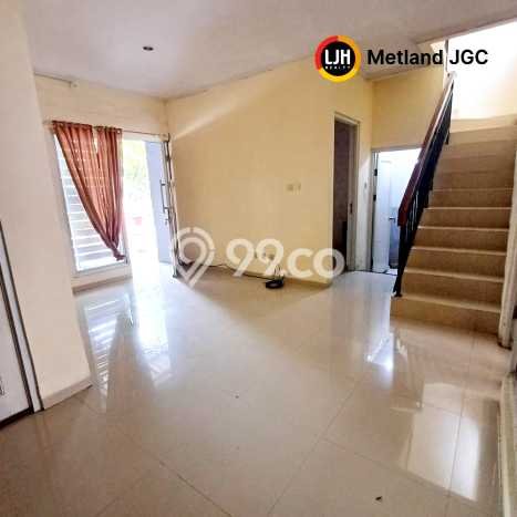 Jarang Ada! Rumah Sewa 3 Kamar Nyaman Siap Huni Metland Menteng Jarang Ada! Rumah Sewa 3 Kamar Nyaman Siap Huni Metland Menteng