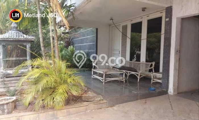 Ready to Use! Luxury House LT 470m2 Desain Elegan di Kayu Putih Ready to Use! Luxury House LT 470m2 Desain Elegan di Kayu Putih