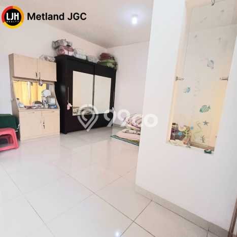 Rumah Mewah LB 230m2 Siap Pakai Desain Elegan di Jakarta Garden City, Jakarta Timur Rumah Mewah LB 230m2 Siap Pakai Desain Elegan di Jakarta Garden City, Jakarta Timur