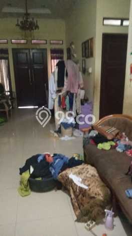 Hunian Mewah LB 268m2 Siap Huni Desain Elegan di Jatiwaringin, Bekasi Hunian Mewah LB 268m2 Siap Huni Desain Elegan di Jatiwaringin, Bekasi