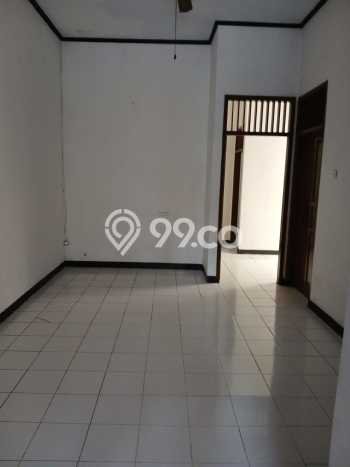 Rumah Luas Asri 3 KT Siap Pakai di Pondok Kelapa Jakarta Timur Rumah Luas Asri 3 KT Siap Pakai di Pondok Kelapa Jakarta Timur