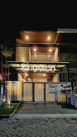 Rumah Elit Modern Siap Huni di Kupang Surabaya Rumah Elit Modern Siap Huni di Kupang Surabaya