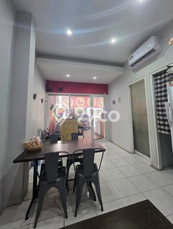 Disewakan! Rumah 2 Kamar Tidur &
1 Kamar Mandi di Darmo permai, Surabaya Disewakan! Rumah 2 Kamar Tidur &
1 Kamar Mandi di Darmo permai, Surabaya