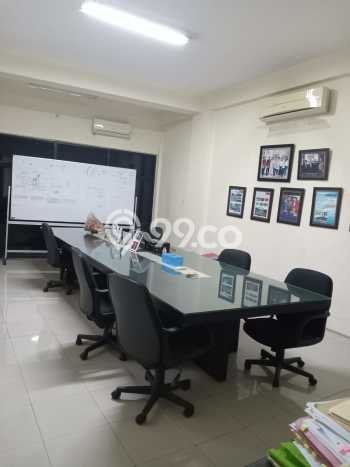 Ruko untuk Disewa di Pusat Surabaya Luas Bangunan 459m2 Ruko untuk Disewa di Pusat Surabaya Luas Bangunan 459m2