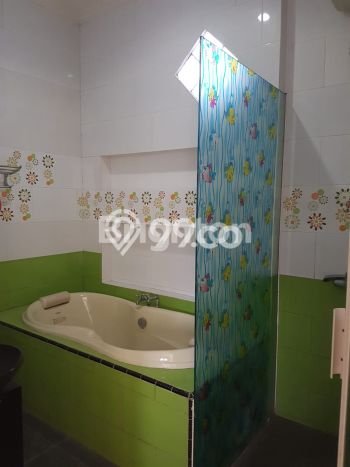 Rumah Luas Asri 4 KT Siap Huni di Citraland Surabaya Rumah Luas Asri 4 KT Siap Huni di Citraland Surabaya