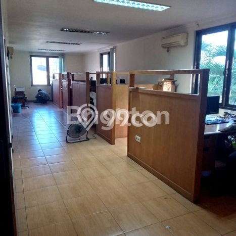 Unit Gudang Dijual di Sambikerep Surabaya Luas Tanah 698m2, Luas Bangunan 600m2 Unit Gudang Dijual di Sambikerep Surabaya Luas Tanah 698m2, Luas Bangunan 600m2
