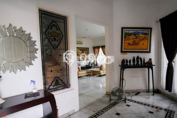 Jual Rumah Luas Megah Dengan View Cantik di Intercon, Jakarta Barat Jual Rumah Luas Megah Dengan View Cantik di Intercon, Jakarta Barat