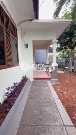 Ready to Use! Luxury House LT 287m2 Desain Modern di Kemanggisan Ready to Use! Luxury House LT 287m2 Desain Modern di Kemanggisan