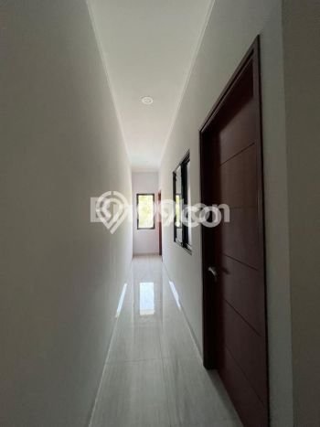 Rumah Luas Asri 3 KT Siap Huni di Meruya Jakarta Barat Rumah Luas Asri 3 KT Siap Huni di Meruya Jakarta Barat