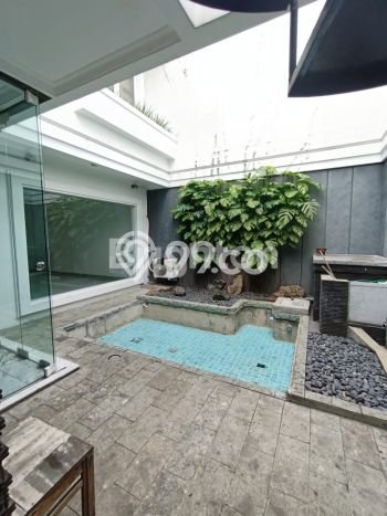 Siap Huni Rumah Mewah 5 Kamar di Kebon Jeruk Dekat ke Mana Saja Siap Huni Rumah Mewah 5 Kamar di Kebon Jeruk Dekat ke Mana Saja