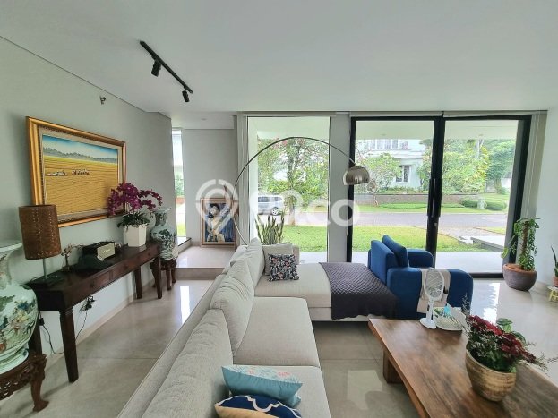 Rumah Luxury Modern Siap Huni di BSD Tangerang Rumah Luxury Modern Siap Huni di BSD Tangerang
