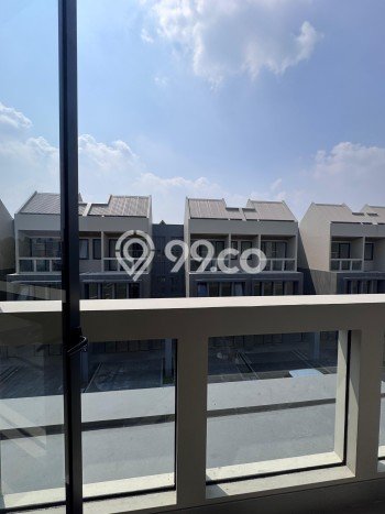 Untuk Dijual! Ruko di BSD Tangerang LT 90m2 / LB 270m2 Kawasan Strategis Untuk Dijual! Ruko di BSD Tangerang LT 90m2 / LB 270m2 Kawasan Strategis