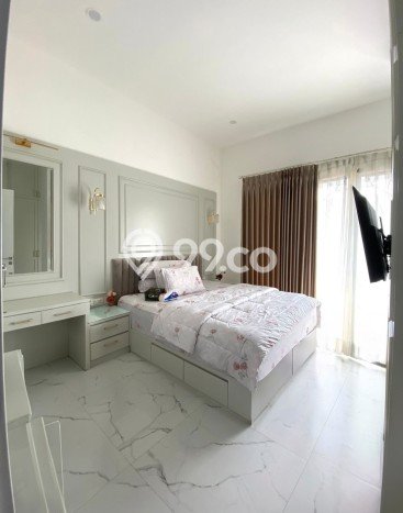 Hunian Mewah Siap Huni LT 134m2 di BSD, Tangerang Selatan Hunian Mewah Siap Huni LT 134m2 di BSD, Tangerang Selatan