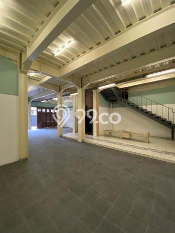 Dijual Kantor Kawasan , Luas 750m2m², Kawasan Komersial, Jalur Strategis Dijual Kantor Kawasan , Luas 750m2m², Kawasan Komersial, Jalur Strategis