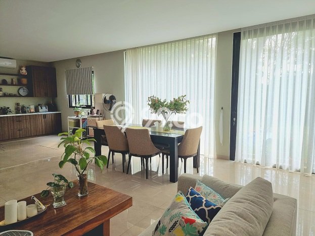 Rumah Luxury Modern Siap Huni di BSD Tangerang Rumah Luxury Modern Siap Huni di BSD Tangerang